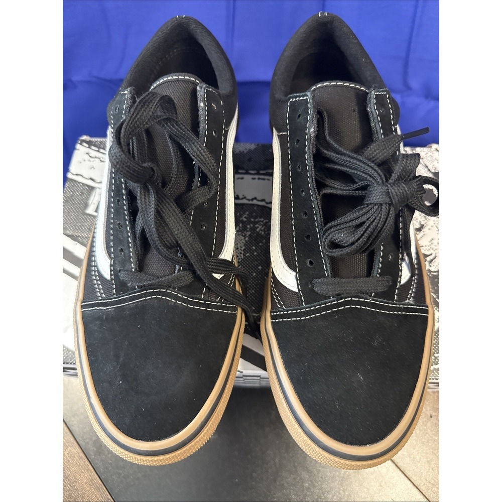 Vans Skate Old Skool Men 8.5 Black Brand New Gum Sole VN000EDNB9K